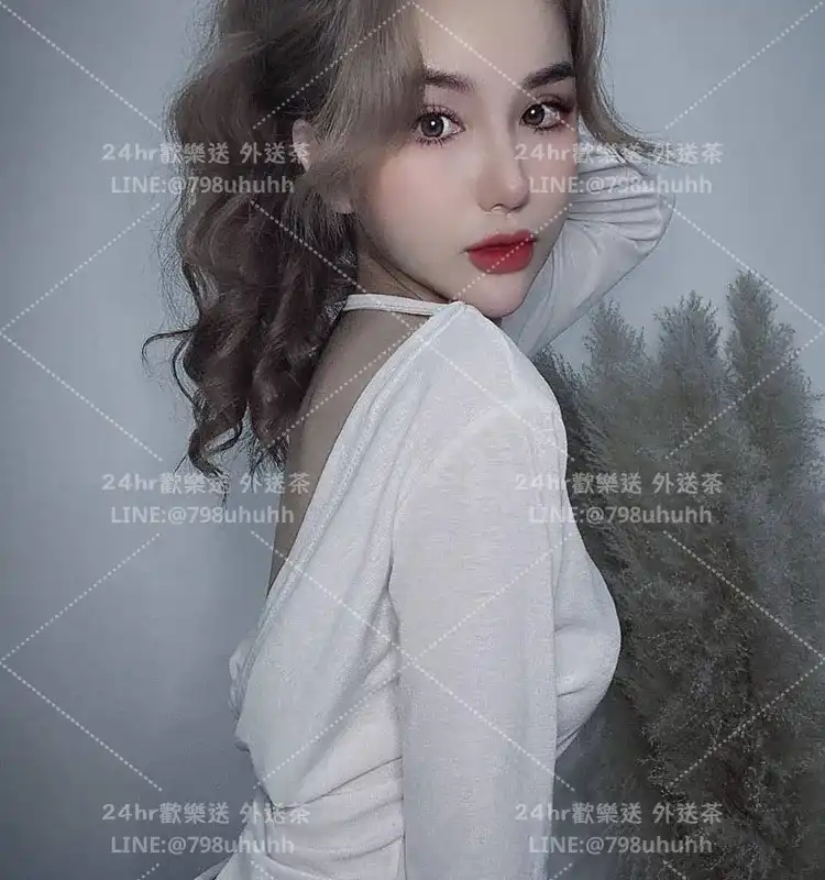 桃園約砲 Naomi